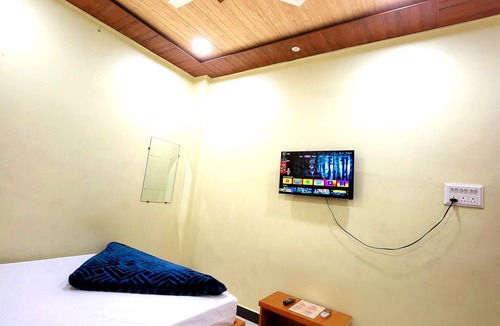 Ujjain Hotel | Comfortable & Clean Stay with Fast Wi-Fi and Easy Check-In