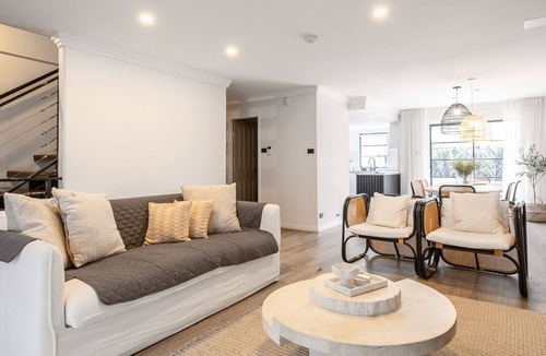 Alexandria House | Comfortable Urban Living Close to Sydney City Center