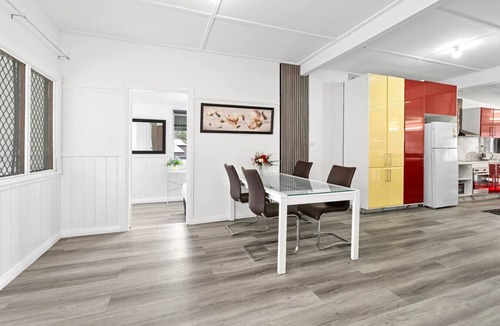 Ourimbah House | Comfy 4BDR/Free parking, near Train -motor way
