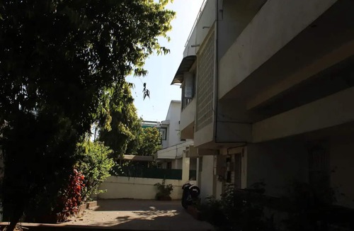 Vadodara House | Comfy cozy sprawling bungalow for leisure/business trip
