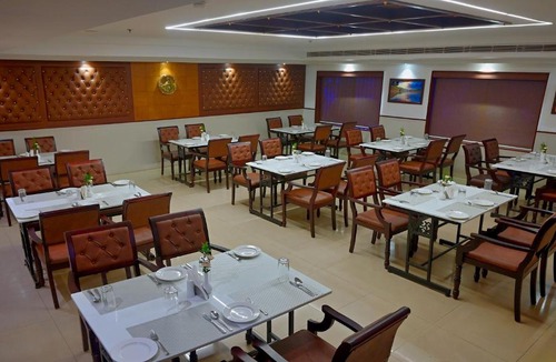 Changanacherry Hotel | Contour Backwaters Hotel Resort & Convention Centre