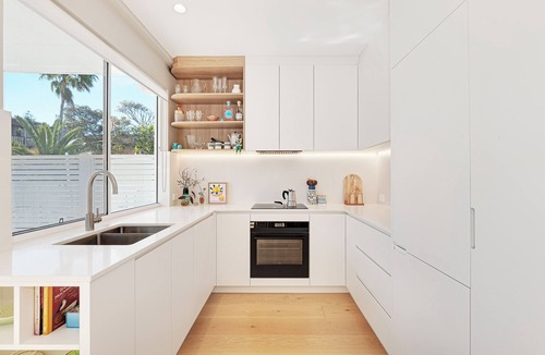 Coogee Apartment | Coogee Apartment - One Block From Beach