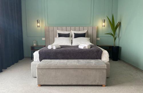 Constanta Hotel | CoolKush Boutique