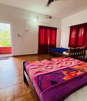 Mahadevpet Hotel | Coorg Heritage Hill View Resort