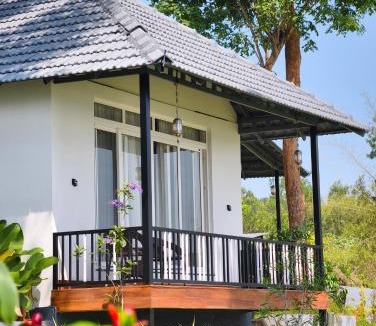 Somvarpet Resort | Coorg Tiger Eye Backwater Resort