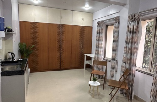 Koregaon Park Apartment | Coral : Private Studio near Osho in Koregaon Park. WiFi Smart Tv Kitchenette