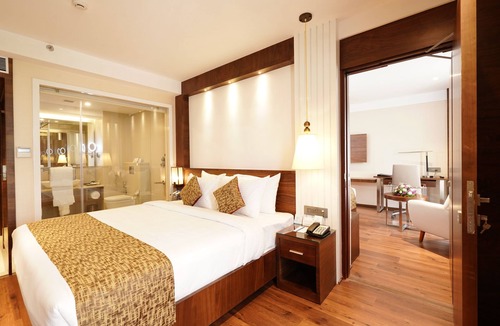 Kochi Hotel | Coral Reef Kochi - A Unit of Coral Isle Hotels