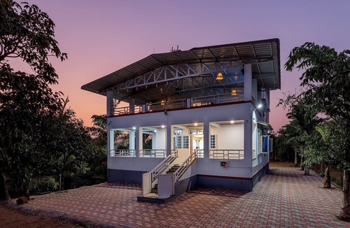 Ambavna Villa | CosmicStays Ekantam - Mountain View Villa near Pune