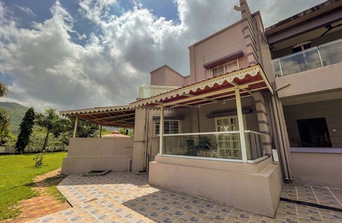 Paud Villa | CosmicStays Lilac Villa Luxury Villa