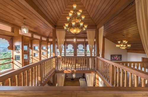 Ambavna Villa | CosmicStays Parambi Farm- Vintage Charm