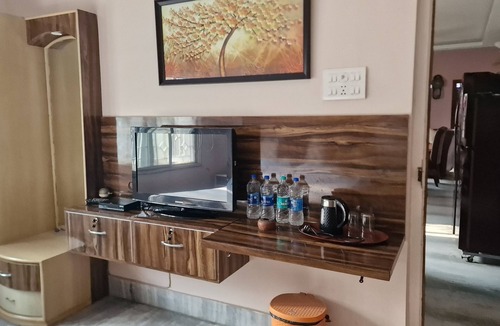 Raja Bazar Apartment | Cosy, Comfortable, safe stay at an affordable rate in Kolkata #2