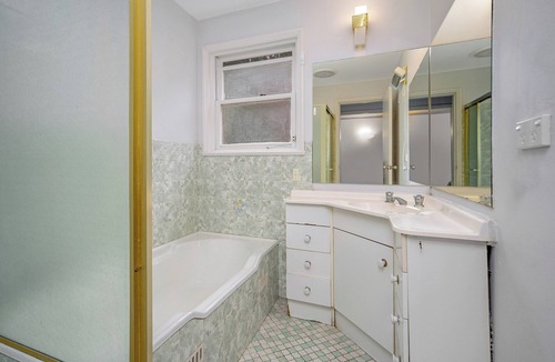 Strathfield Condo | Cosy & Convenient Place with Free Parking in Inner West Area