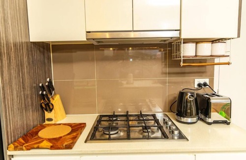 Parramatta CBD Apartment | Cosy Parra Stylish 2 Bedroom Aprt 5-Min Walk to Station Private Big Car Park