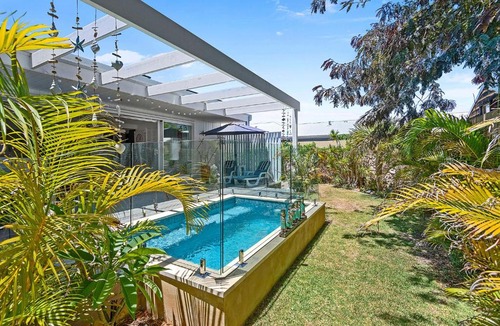 Palmyra Villa | Cottage Gem - 2BR Parkside Retreat