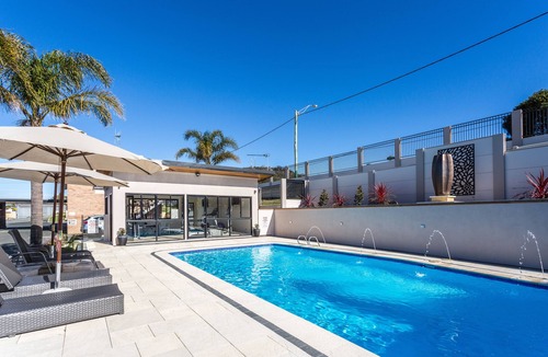 Centennial Park Hotel | Country Comfort Amity Motel