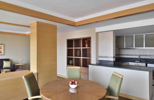 Teynampet Hotel | Courtyard by Marriott Chennai