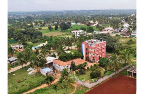 Chikkaballapur Apartment | Cozy 1-bedroom apartment in awesome Nandi Hills with AC