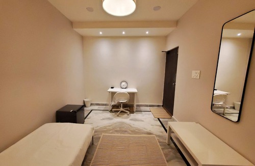 Manikonda Apartment | Cozy 1-bedroom apartment in charming Manikonda with AC, WiFi, water heater.