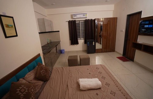 Indore Apartment | Cozy 1-bedroom apartment in Indore with AC