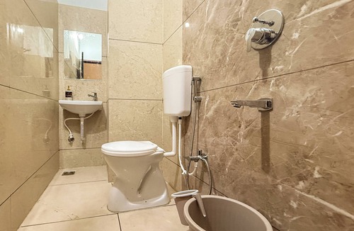 Indore Apartment | Cozy 1-bedroom apartment in charming Indore with AC