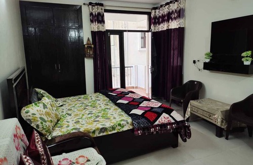 Shyamkhet Apartment | Cozy 1-bedroom apartment in charming Sukha with WiFi