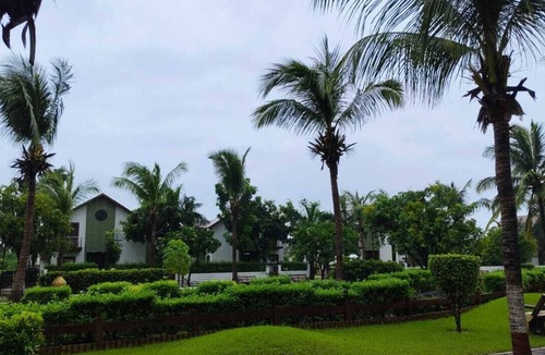 Navsari House | Cozy 1-bedroom bungalow with AC and fitness room in lovely UBHARAT