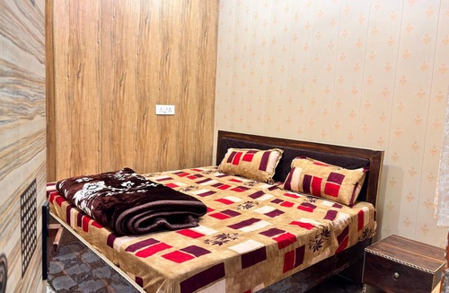 Malihabad House | Cozy 1-bedroom house in peaceful Kathwara perfect for relaxing stays