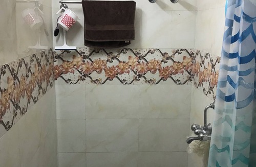 Dakshineswar Apartment | Cozy 1-bedroom with AC and WiFi in amazing Kolkata near Adyapith Temple