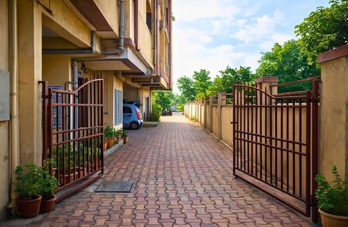 Chandrapur Apartment | Cozy 1-BHK Family Apartment On Highway Chandrapur with AC, Kitchen, 2 Balconies