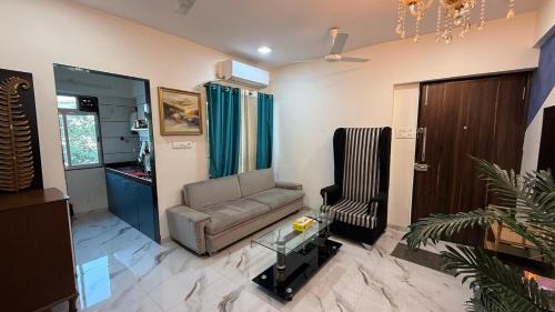 Ranwar Apartment | Cozy 1BHK with City View in Bandra West 401