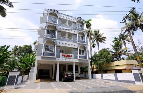 Alwaye Apartment | Cozy 1BR Near Rajagiri Hospital WiFi,AC, FREE Breakfast