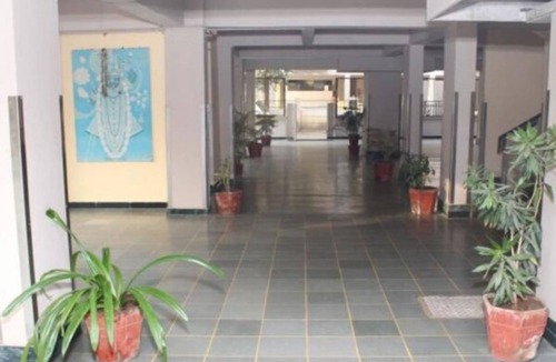 Vadodara Apartment | Cozy 2-bedroom apartment with WiFi, AC in gorgeous Vadodara