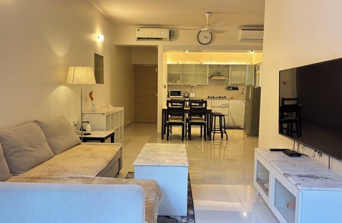 Chicalim Apartment | Cozy 2-bedroom apartment with AC & Dryer near Dabolim airport