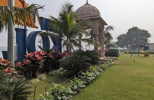 Rishra Apartment | Cozy 2-bedroom apartment in lovely WB with WiFi, AC