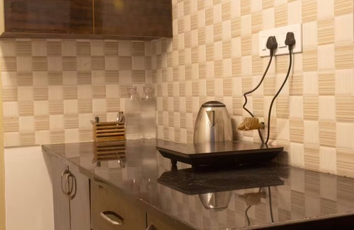 Koramangala Apartment | Cozy AC 1 BHK in HSR Layout - Free Snacks + OTT