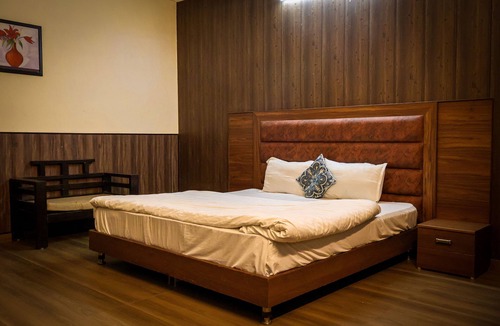 Bullawala Hotel | Cozy environment with mountain view to make your vacation happy.