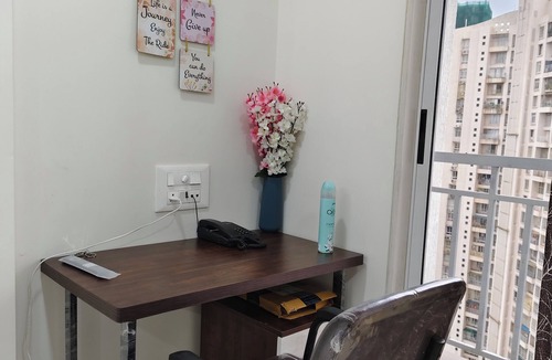 Thane West Apartment | Cozy Fully Furnished 1-bedroom apartment with Kitchen, WiFi in lovely Thane