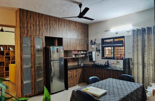 Vadodara Apartment | Cozy home stay with your loved ones