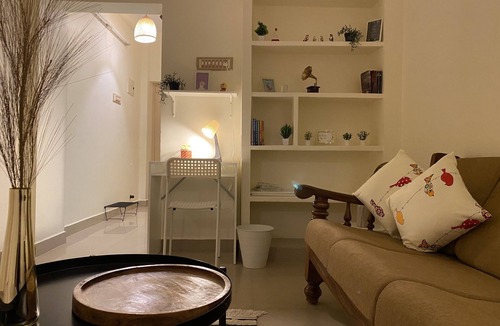 Ramapuram House | Cozy & Premium 1 BHK Homestay Near DLF & L&T