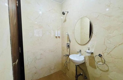 Kandivali East Apartment | Cozy Studio by THE BNB STAY at Malad West