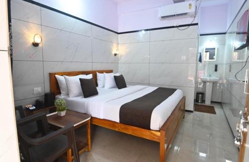 Murudeshwara Hotel | CR7 Stay Rooms & Homestay