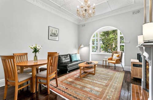 Cremorne Apartment | Cremorne - HOLT2 - Holt Ave - Elegant 2BR Heritage Apartment with Modern Comforts in Charming Cremorne