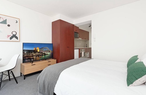 Cremorne Apartment | Cremorne - MP303 Military Road - Convenient Studio in the Heart of Cremorne with Shops, Dining Transport at Doorstep