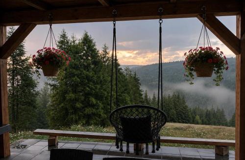 Maguri-Racatau Ski Chalet | Crow`s Nest Murmur Măguri