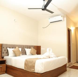 Alwaye Hotel | Crown Town Hotel - Kalamassery