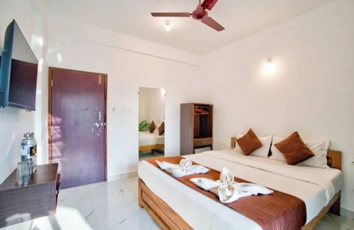 Baga Hotel | Crystal Bay Baga