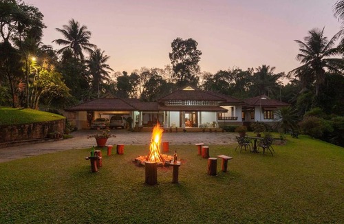 Polibetta Villa | Crystal Homestay by StayVista - 4BR