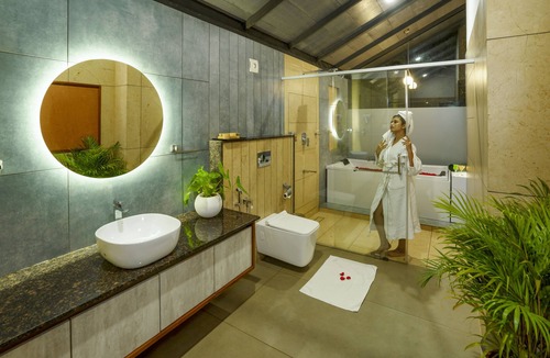 Sulthan Bathery Resort | Crystal Kuruva Nature Resort & Spa