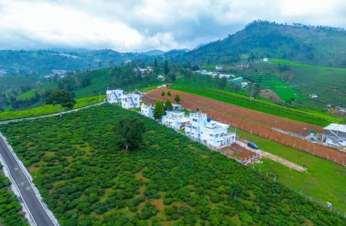 Coonoor Bed & Breakfast | Cucuu Nest Villa Coonoor by VOYE HOMES - Surrounded by Tea Plantations