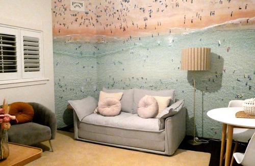 Bondi Beach Apartment | Cute and quiet 1 BR + sofa bed close to Bondi Beach and shops